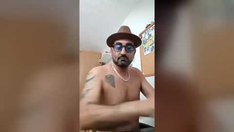 eemmee708927 online show from June 29, 2:39 pm