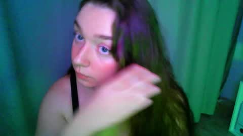 Snapshot of effie_balconii chatting on September 18, 4:31 pm effie_balconii online show from September 18, 4:31 pm