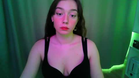 effie_balconii online show from May 3, 12:00 pm