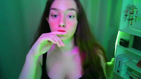 effie_balconii online show from May 10, 3:17 pm