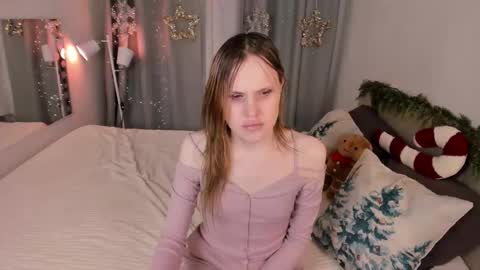 Effie Mur online show from December 13, 8:47 pm