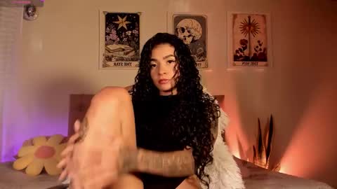 effy online show from February 8, 2:48 am