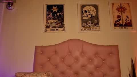 effy online show from February 22, 3:40 am