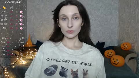 Snapshot of effy_gray chatting on October 28, 7:23 am Anna online show from October 28, 7:23 am