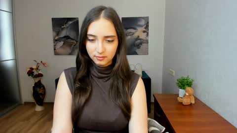 Effy Royse online show from April 6, 5:41 am