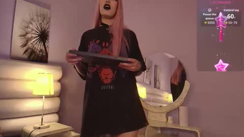    online show from September 13, 7:02 pm