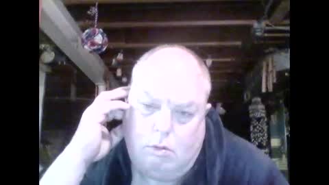efriff online show from April 4, 11:51 am