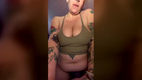 Snapshot of eggsma666 chatting on April 18, 7:12 am eggsma666 online show from April 18, 7:12 am