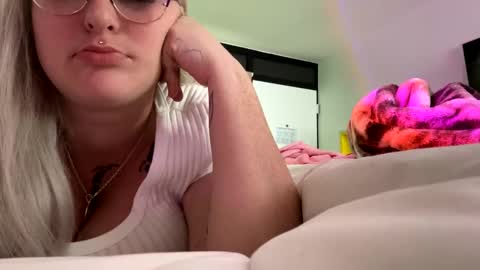 Snapshot of egyptiancottxn chatting on February 8, 4:36 pm Egyptiancottxn online show from February 8, 4:36 pm