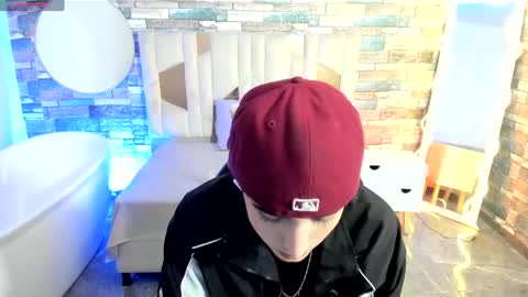 eidan_tay online show from May 27, 7:33 pm