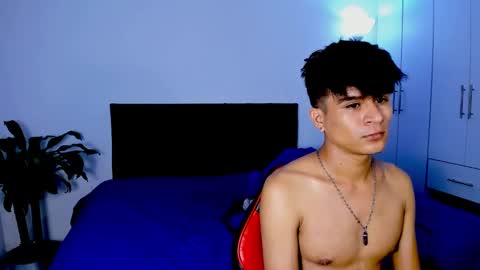Snapshot of eiden_allenx1 chatting on December 6, 3:44 pm eiden_allenx1 online show from December 6, 3:44 pm
