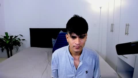 Snapshot of eiden_allenx1 chatting on January 3, 11:25 am eiden_allenx1 online show from January 3, 11:25 am
