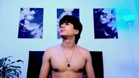 Snapshot of eiden_allenx1 chatting on October 8, 5:54 pm eiden_allenx1 online show from October 8, 5:54 pm