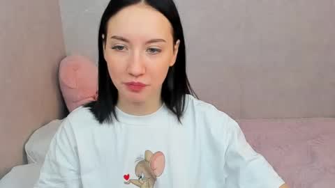 eileenmoores online show from March 19, 1:04 pm