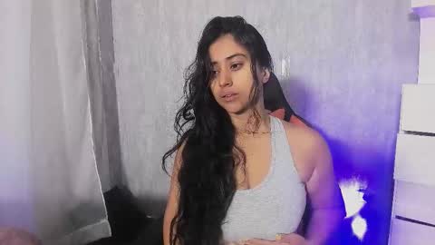 Snapshot of eiliyn_01 chatting on November 8, 1:33 pm Eilyn online show from November 8, 1:33 pm