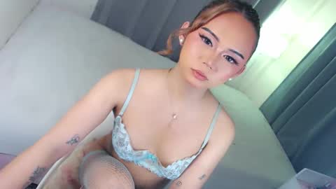 Eilleh online show from March 2, 2:46 pm