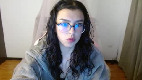 eilynro7 online show from September 10, 11:38 pm