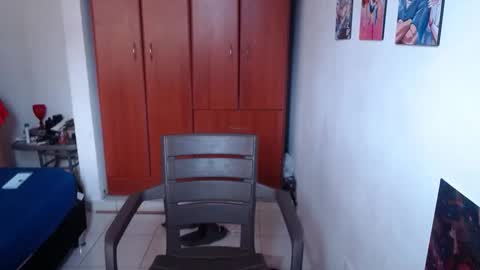 eimy_saenzz online show from November 28, 2:31 pm