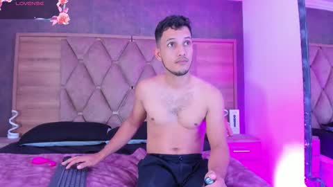 YG COUPLE online show from January 16, 8:13 pm