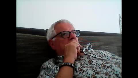 eisbaer1957 online show from May 23, 4:33 pm