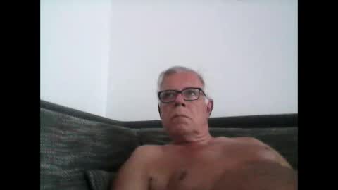 eisbaer1957 online show from May 29, 6:39 pm