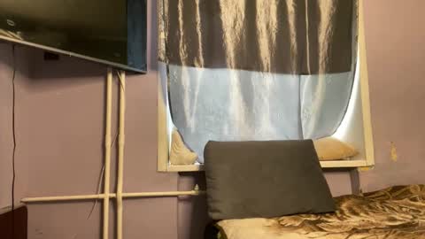 Snapshot of eitanhere chatting on February 12, 5:35 am Eitan online show from February 12, 5:35 am