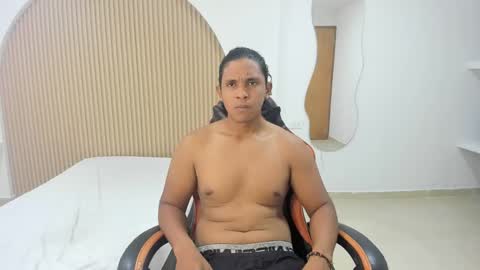 Snapshot of ekko_s chatting on May 15, 11:28 am ekko_s online show from May 15, 11:28 am