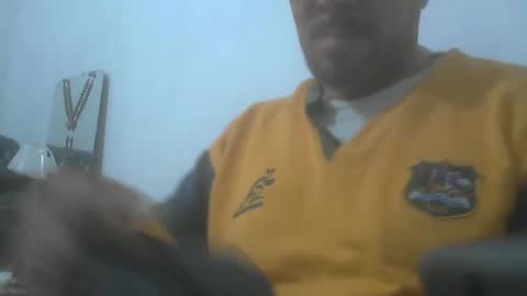 el_principe_veryhot online show from March 6, 3:03 am