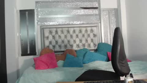 Snapshot of el_principee chatting on March 11, 11:23 am el_principee online show from March 11, 11:23 am