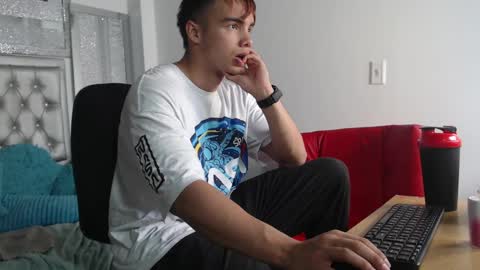 Snapshot of el_principee chatting on March 12, 5:28 pm el_principee online show from March 12, 5:28 pm