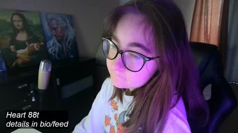 If you like it when I meow give me a thumbs up online show from February 10, 9:58 am