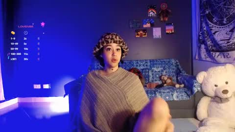 Snapshot of ela_0 chatting on February 22, 9:12 am Ela  Help me reach 100 thumbs up online show from February 22, 9:12 am