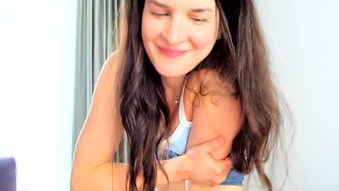 Ela online show from January 12, 12:23 pm