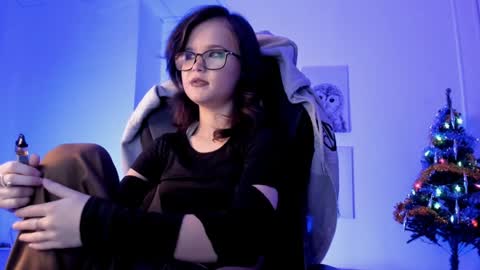 Your sweet girl online show from December 20, 11:05 pm