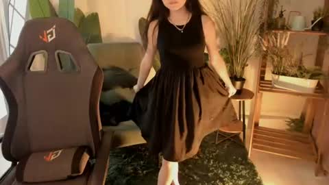 Snapshot of elainebeness chatting on July 14, 8:25 pm Your sweet girl online show from July 14, 8:25 pm