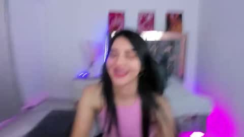 Snapshot of elainecute_ chatting on January 8, 1:13 pm ELAINE online show from January 8, 1:13 pm