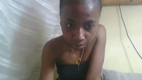 Snapshot of elalia1234 chatting on September 20, 4:02 am elalia1234 online show from September 20, 4:02 am