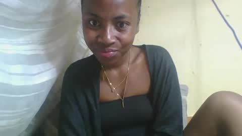 Snapshot of elalia1234 chatting on September 21, 12:23 am elalia1234 online show from September 21, 12:23 am