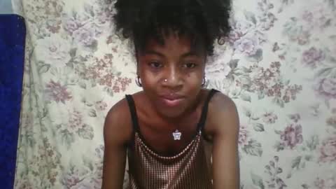 Snapshot of elalia1234 chatting on November 7, 9:09 am elalia1234 online show from November 7, 9:09 am