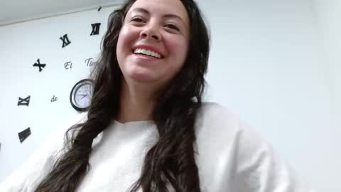 Snapshot of elamurray02 chatting on February 3, 1:27 pm elammurray online show from February 3, 1:27 pm