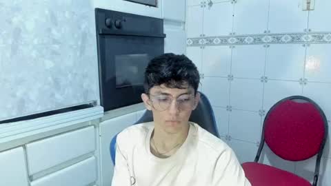 Snapshot of elangiraldo chatting on June 13, 11:02 pm Elan Giralon online show from June 13, 11:02 pm