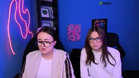 elani online show from February 10, 2:10 pm