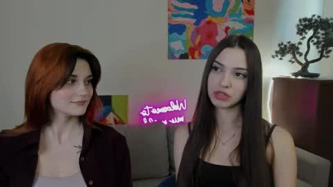 Elani online show from May 21, 9:38 am