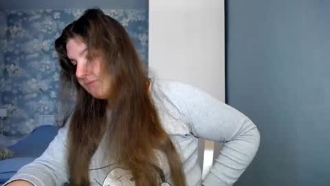 Elanis online show from February 11, 12:32 pm