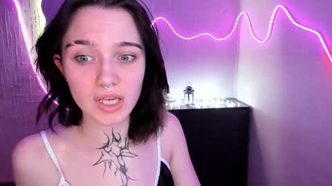 elastikiss online show from February 21, 4:30 pm