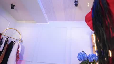 Snapshot of elasummeer chatting on July 23, 12:03 pm Elasummeer online show from July 23, 12:03 pm