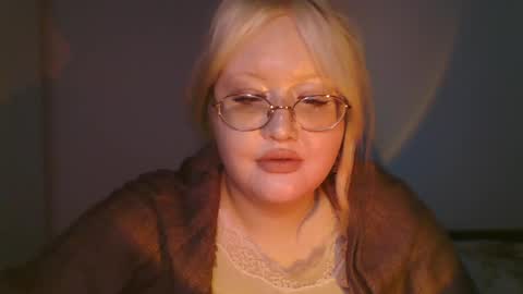 elayne_sweet online show from April 3, 8:01 am