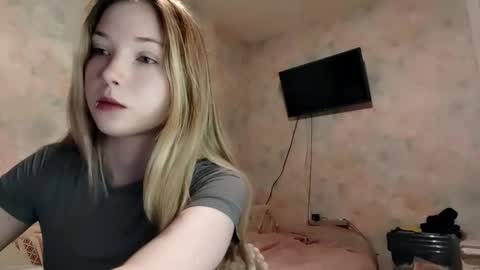 MIa online show from April 1, 1:39 am