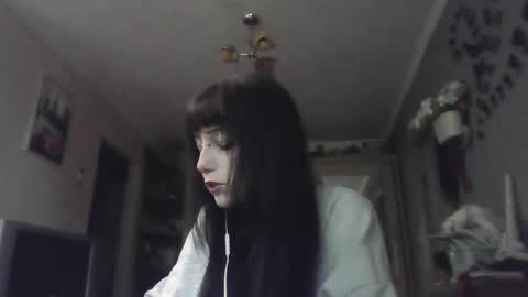 Lia online show from May 12, 8:11 am