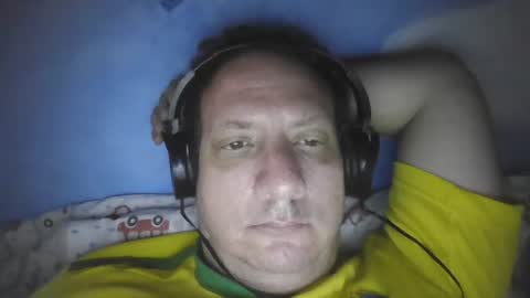 Snapshot of elcamello6 chatting on July 5, 11:28 am elcamello6 online show from July 5, 11:28 am